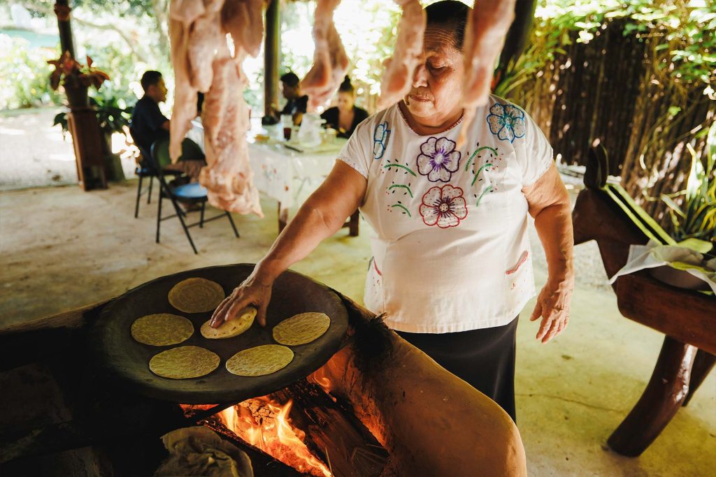 darah transfer mark crayden photos woman making corn tortilla1