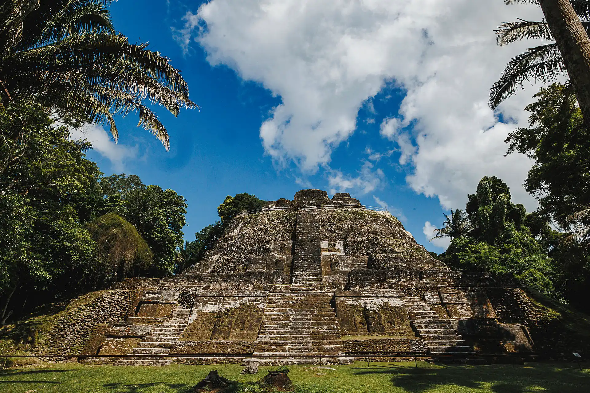 Lamanai Maya Guided Tour