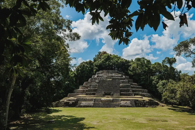 Lamanai Maya Guided Tour