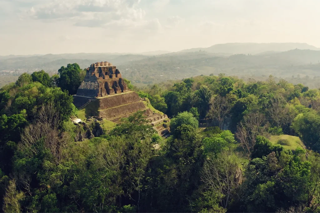 xunantunich maya site in belize