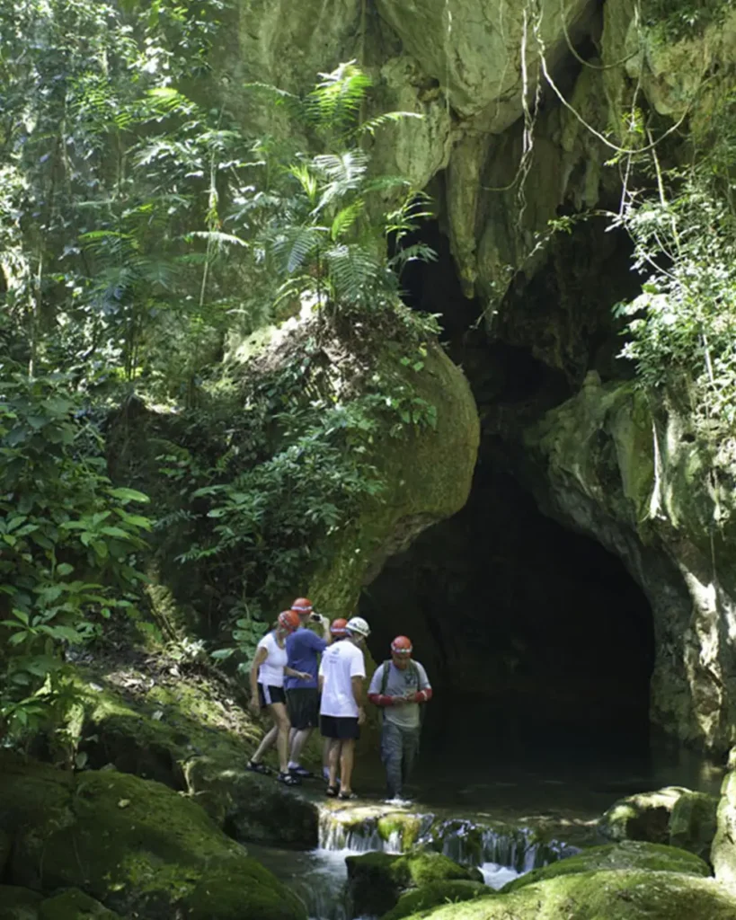 darah travel atm cave