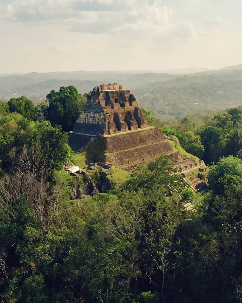 darah travel tours xunantunich