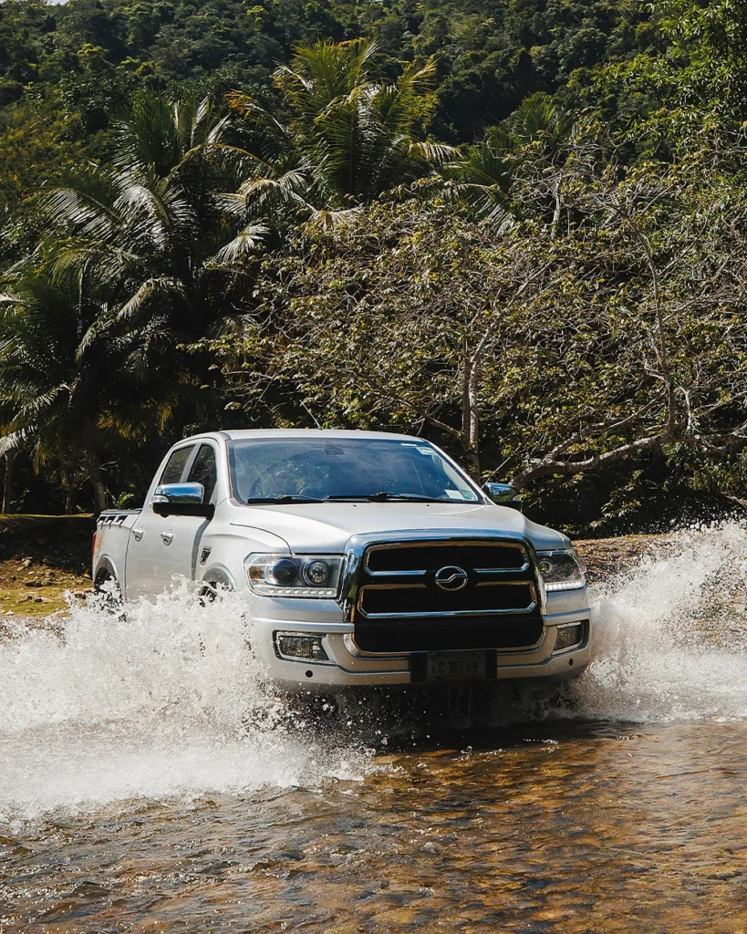 darah travel tour potrait transfer