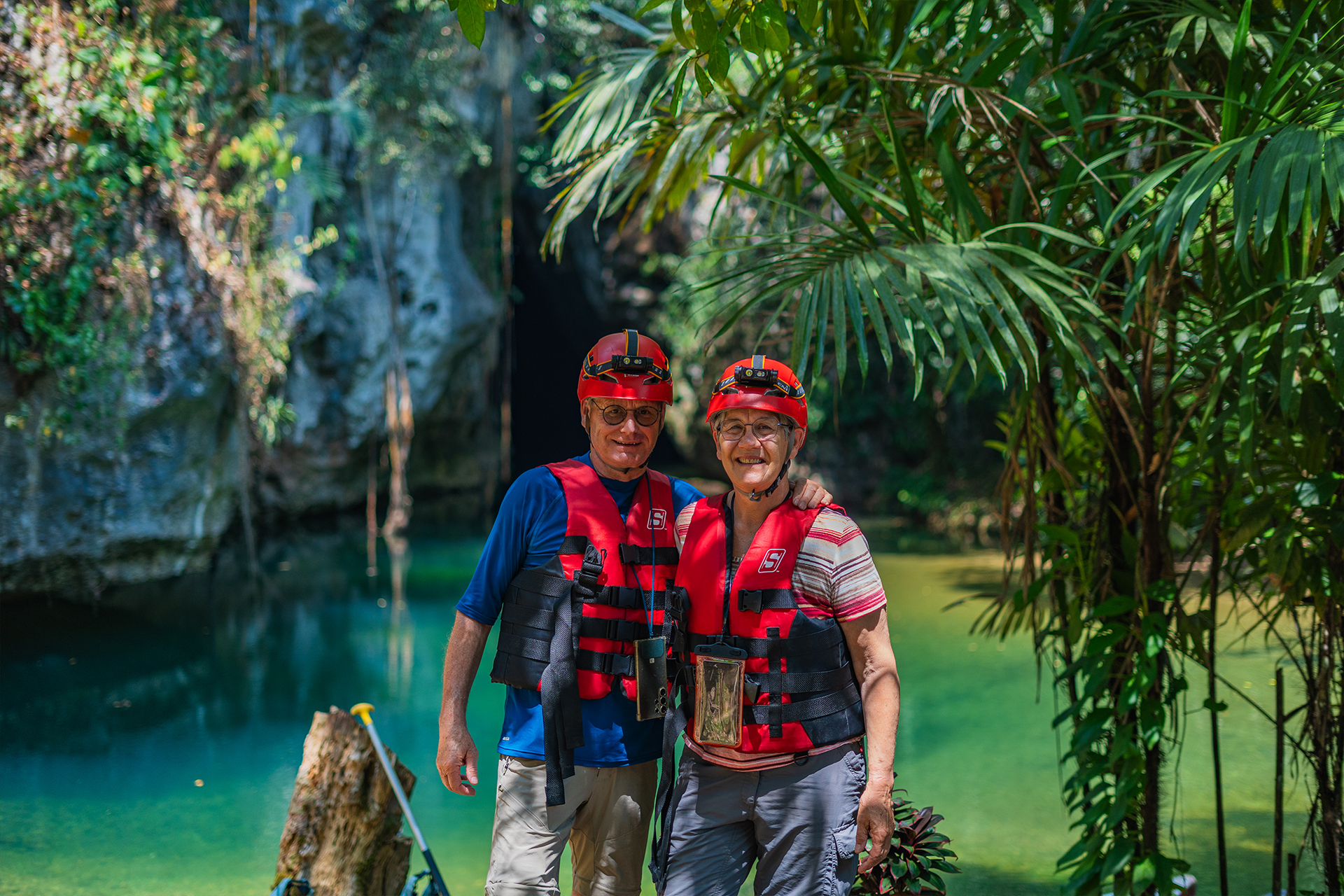 darah transfer blog couple | Darah Transfer & Tours